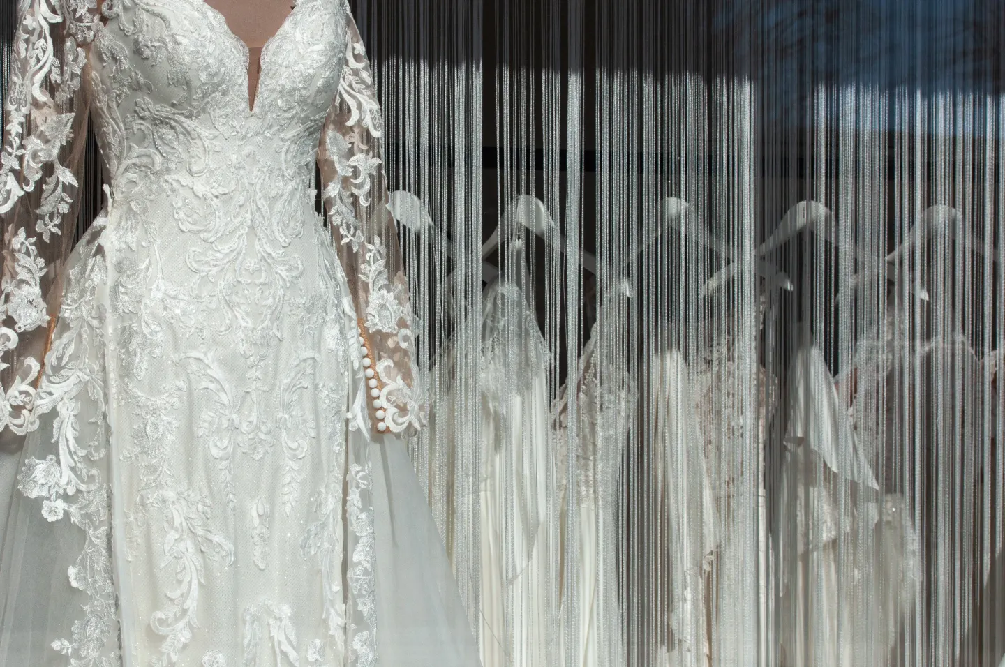 Detail eines angepassten Brautkleids
